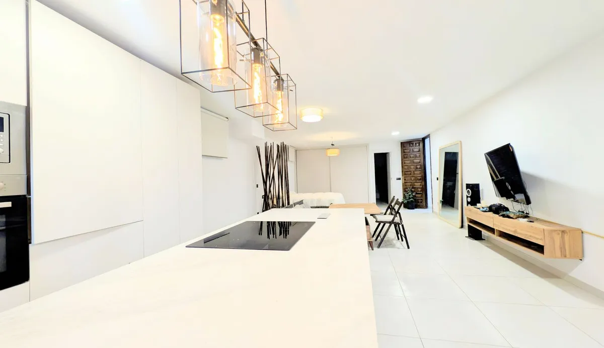 c16d87af-6549-477f-8176-fec98720c29a