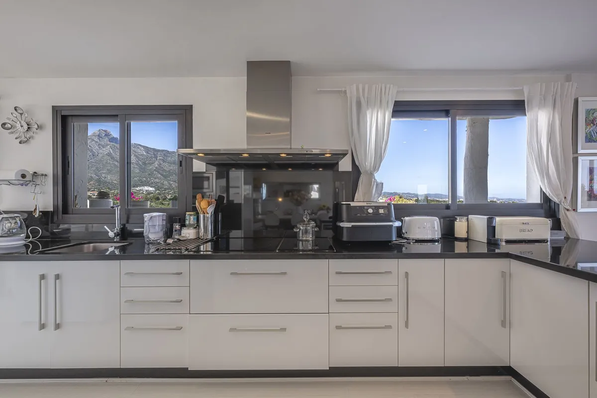 6bd37ab1-aba6-431f-ac92-5ec1bf197c4c