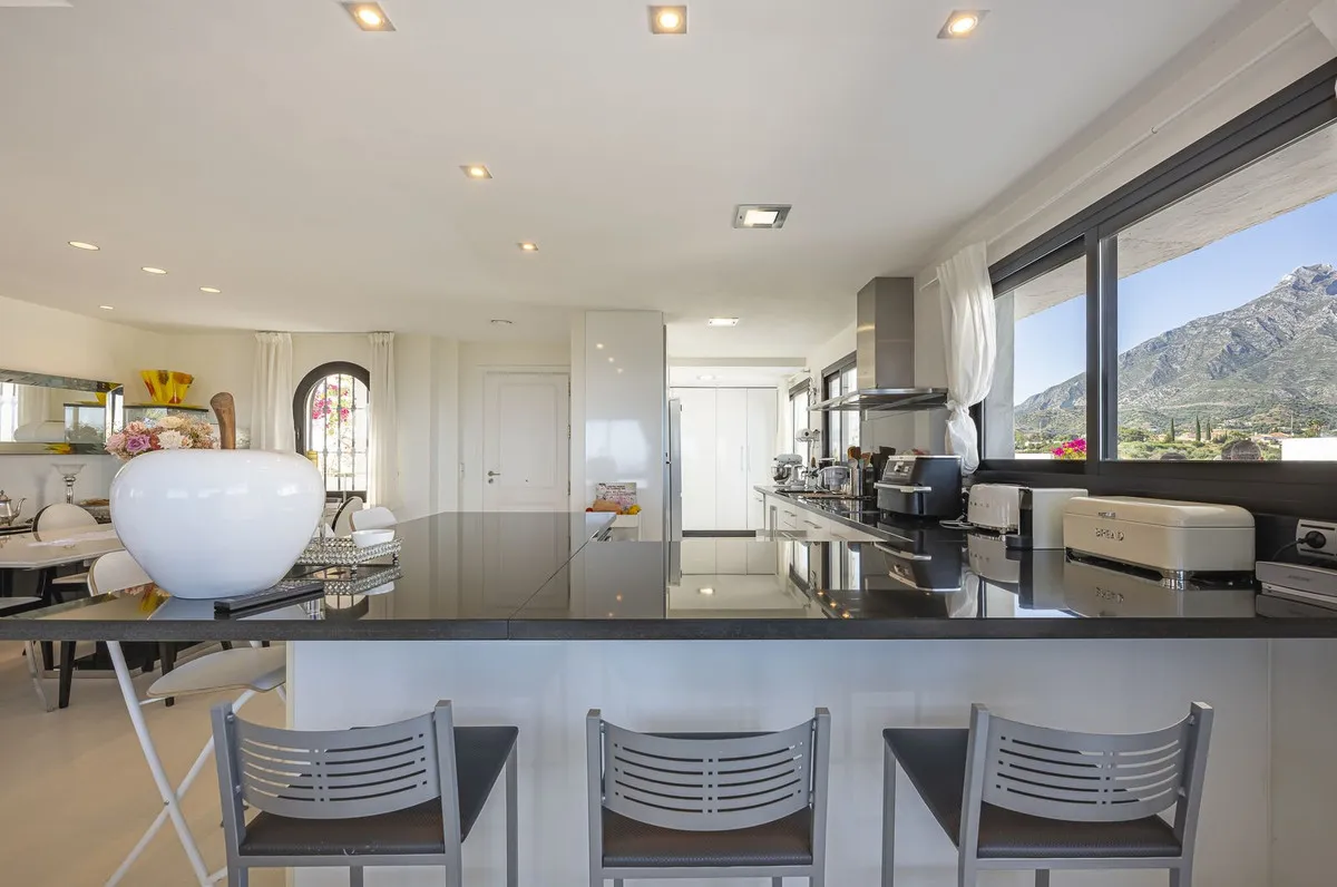 c49c9a82-20c8-4c9a-ad00-ccc161d21f7c