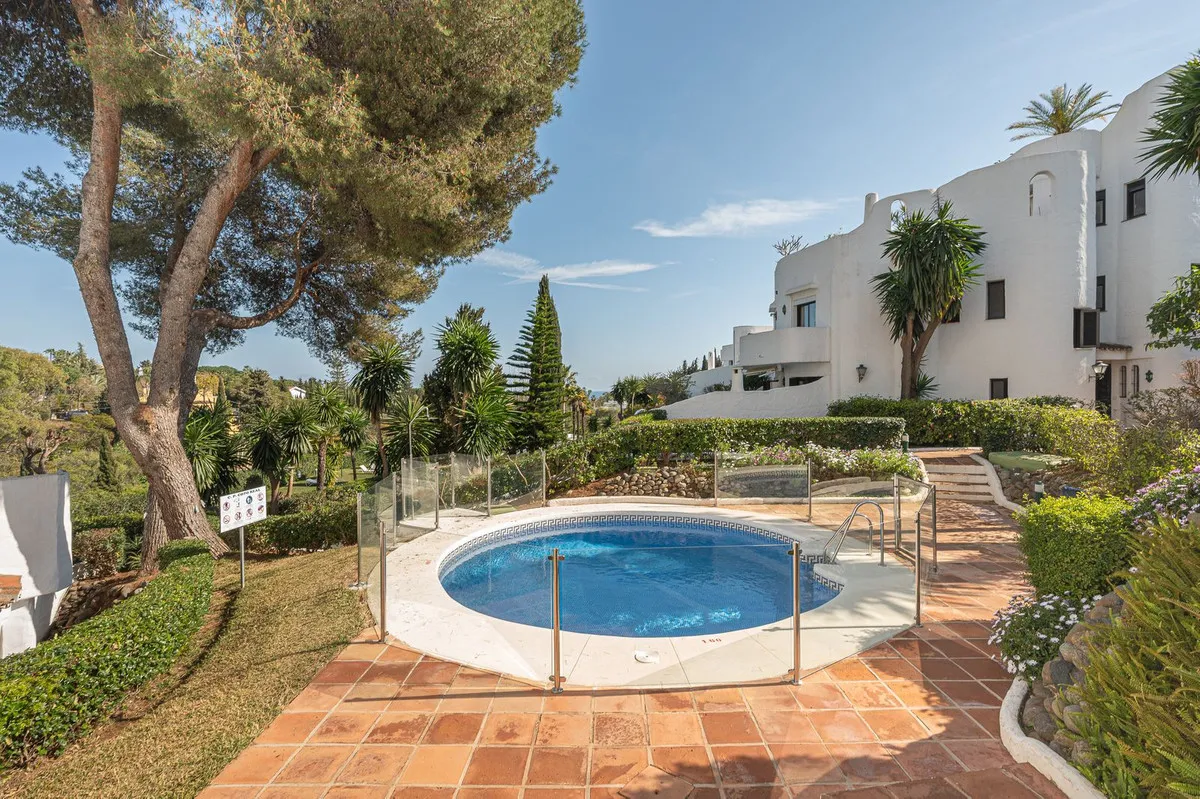 ee18e31e-81a4-47b0-b4ee-882f5e60f18f