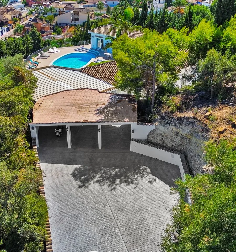 3069955c-f98c-4124-be55-22adf12283b4