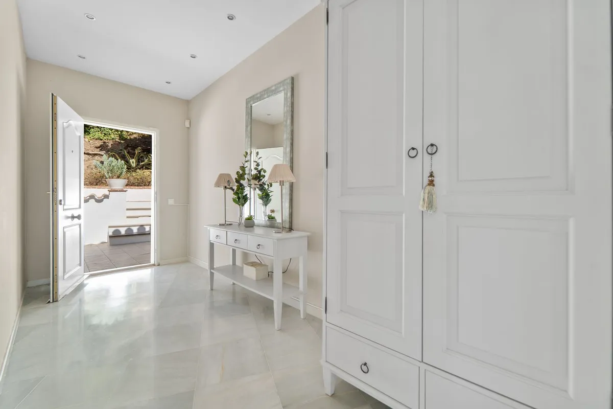 45df55f3-f8a3-4a5b-94b5-6415a154109a