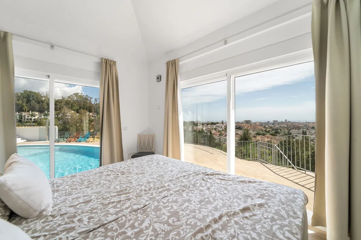 5f95072f-dff0-45b2-b3be-af09a1e3e563