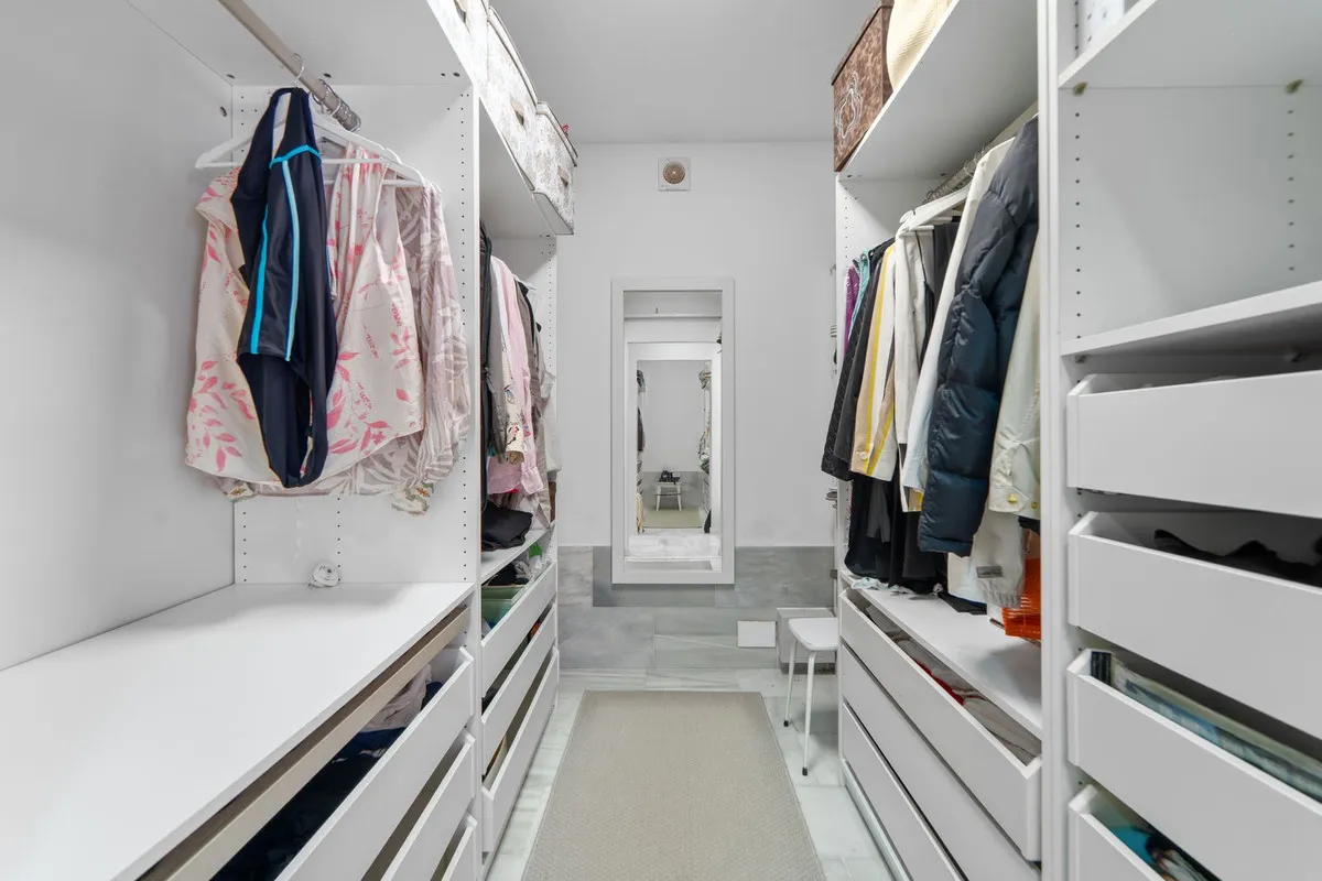 a0e3ec11-f789-48be-b4e9-55a85e5184eb