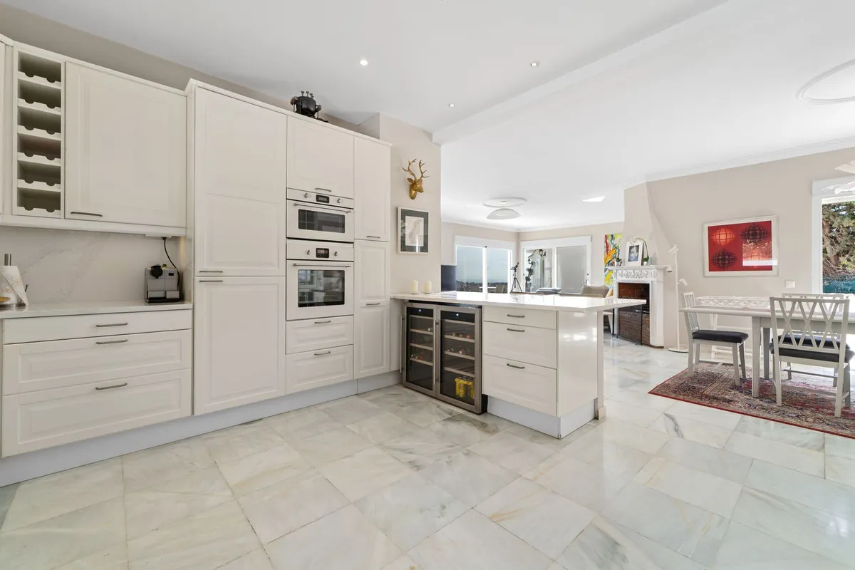 c6d47a66-0d83-4fd2-b46b-e4658b7b9775