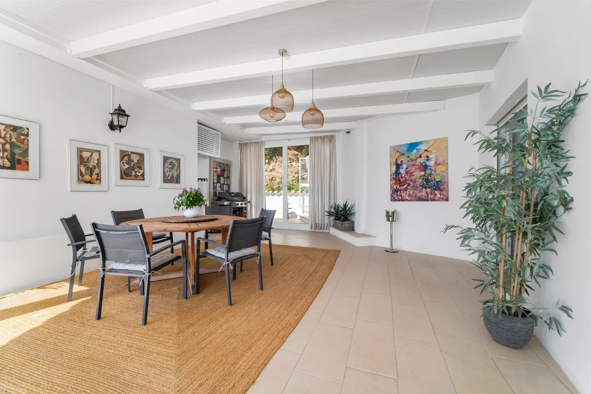 d0fbd336-6995-4d46-8bdb-ca946065cab8