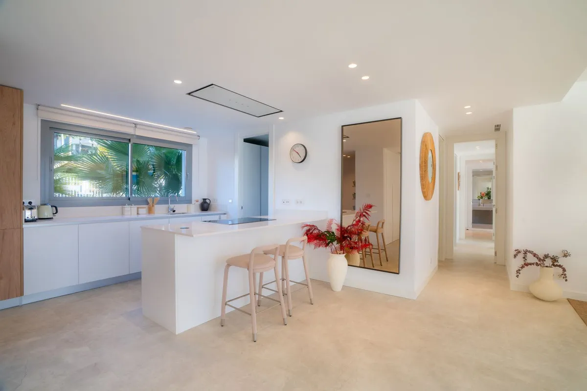 fb9a59ef-3748-4ff5-ba2f-5a79e4defd98