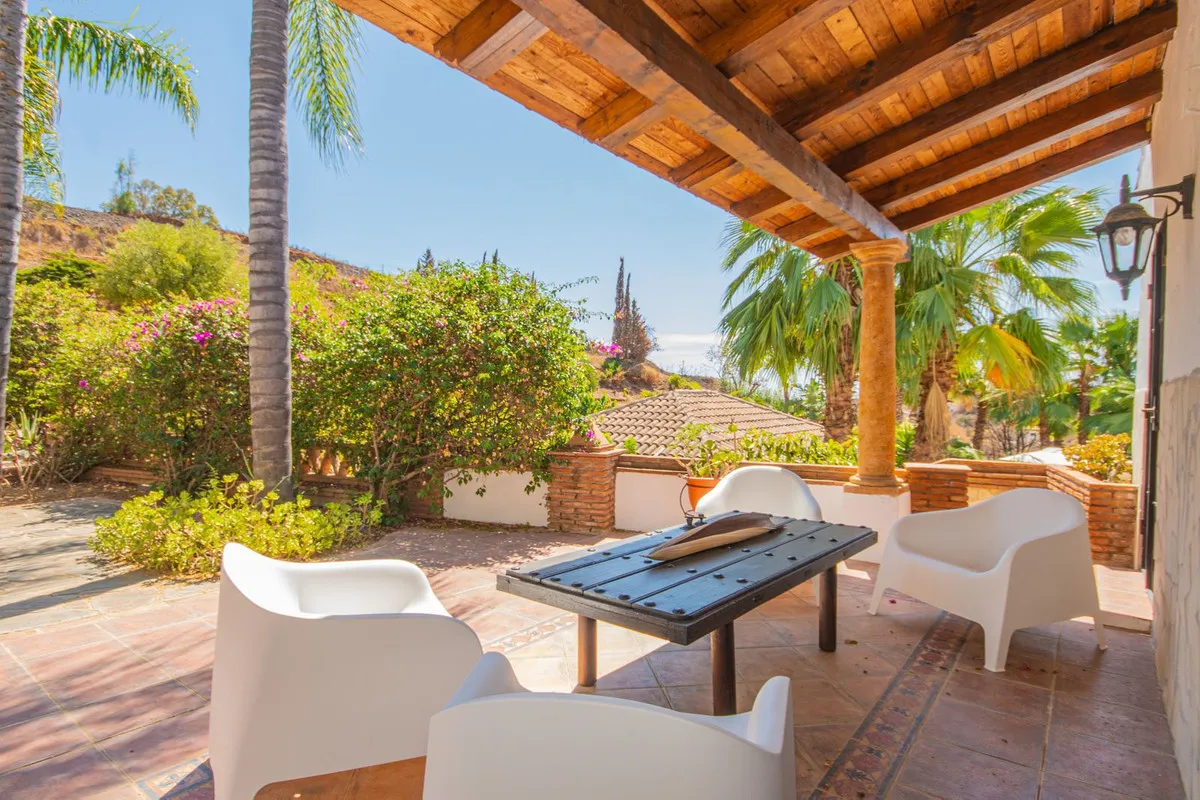 550eaea4-634c-46fa-9136-ed0d4111a166