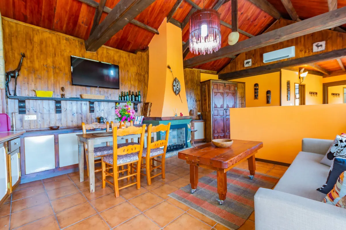 e4751f29-e00a-4666-818a-c6e6354f1966