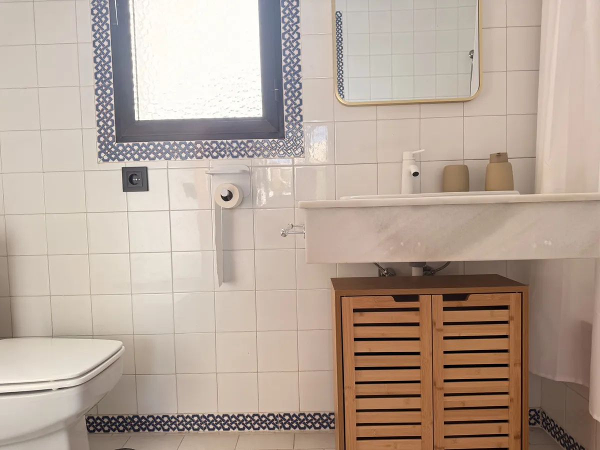 17bc24b4-53f6-4a53-8f4b-fbe6fc480467