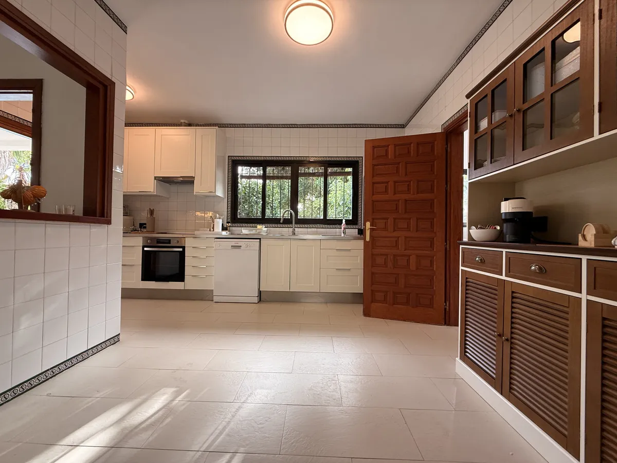 29dce572-7229-455e-b371-f22bd8074d2a