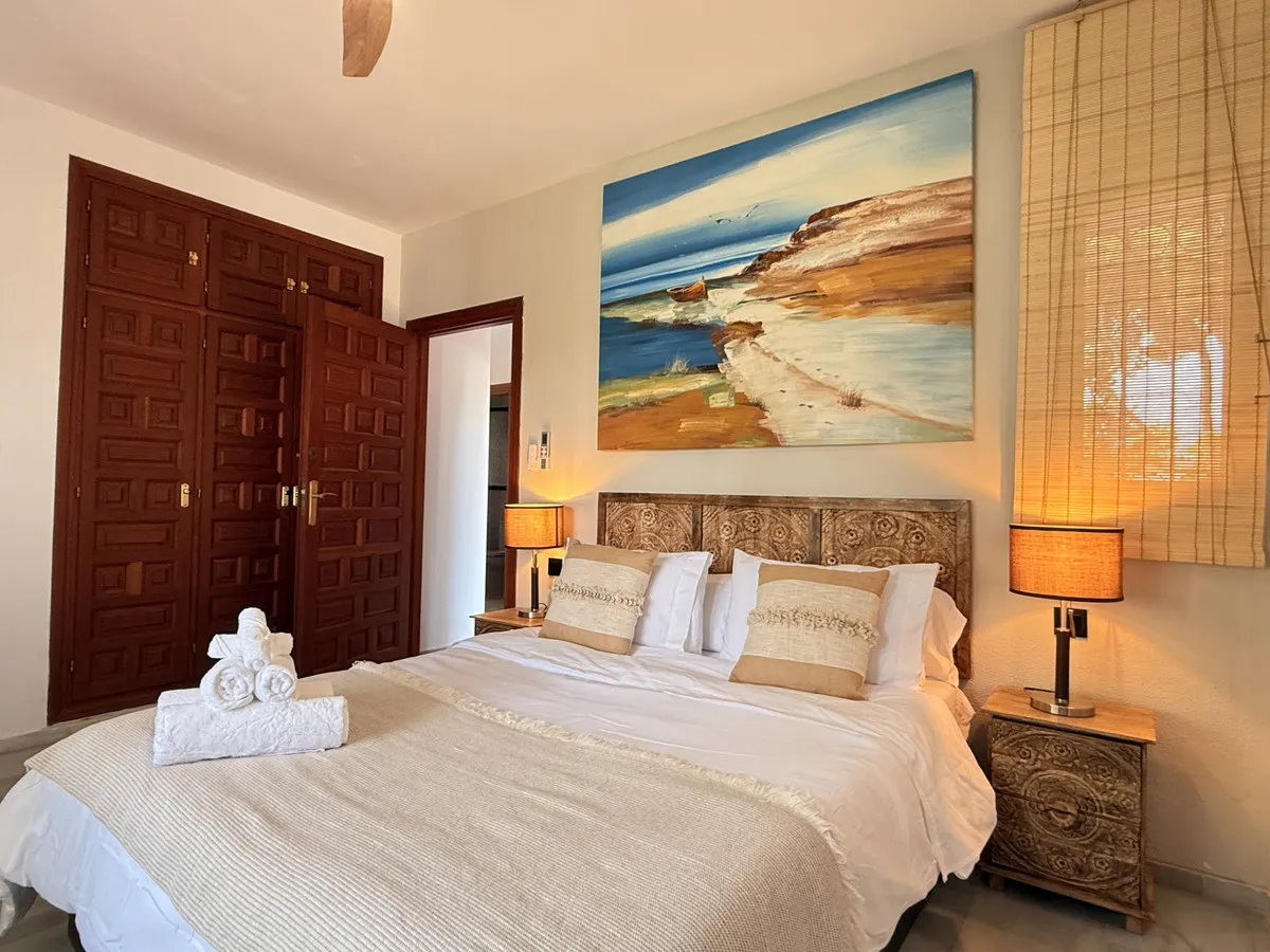 3d22e05b-7f87-4084-9d50-e0d2e74b2288