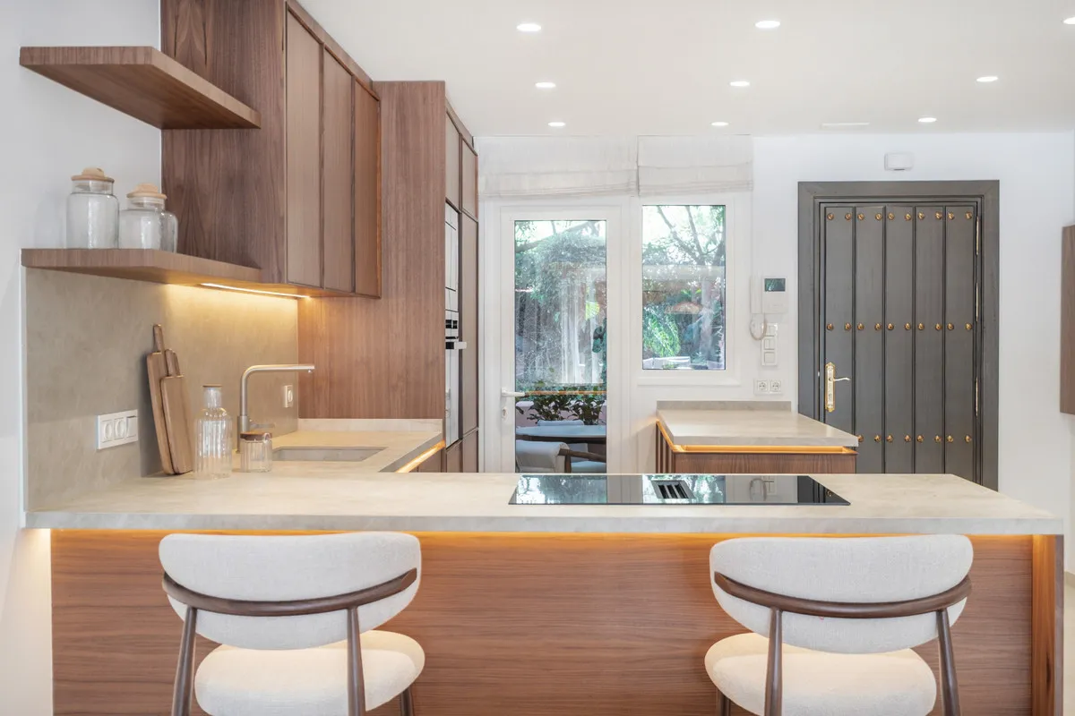 9ff1cd64-85e0-4805-a34e-729ce2899f37