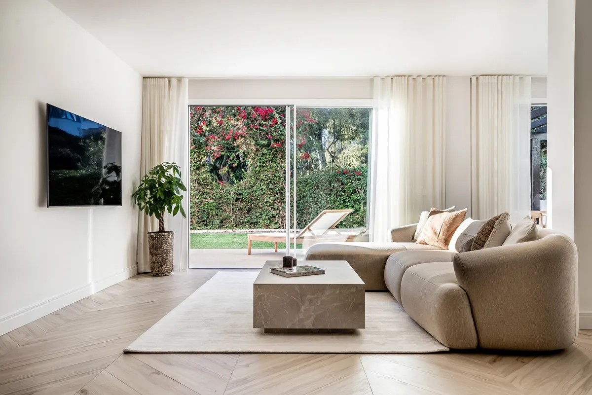 c8fd7a14-c3d7-46de-affc-32c664336653