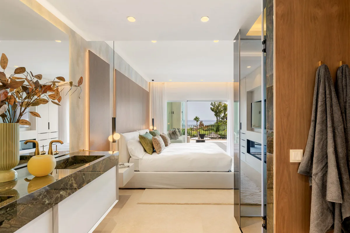 459d3542-feea-4c15-94b4-e12d118d03d5