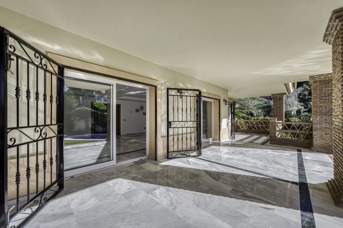 03fa39e9-b911-4de0-b03d-2748b61b0667