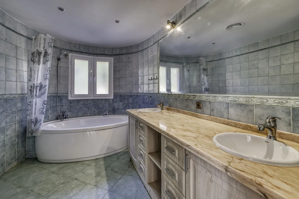 0e862af4-4f6d-480b-b4e5-c94cd3a6443f