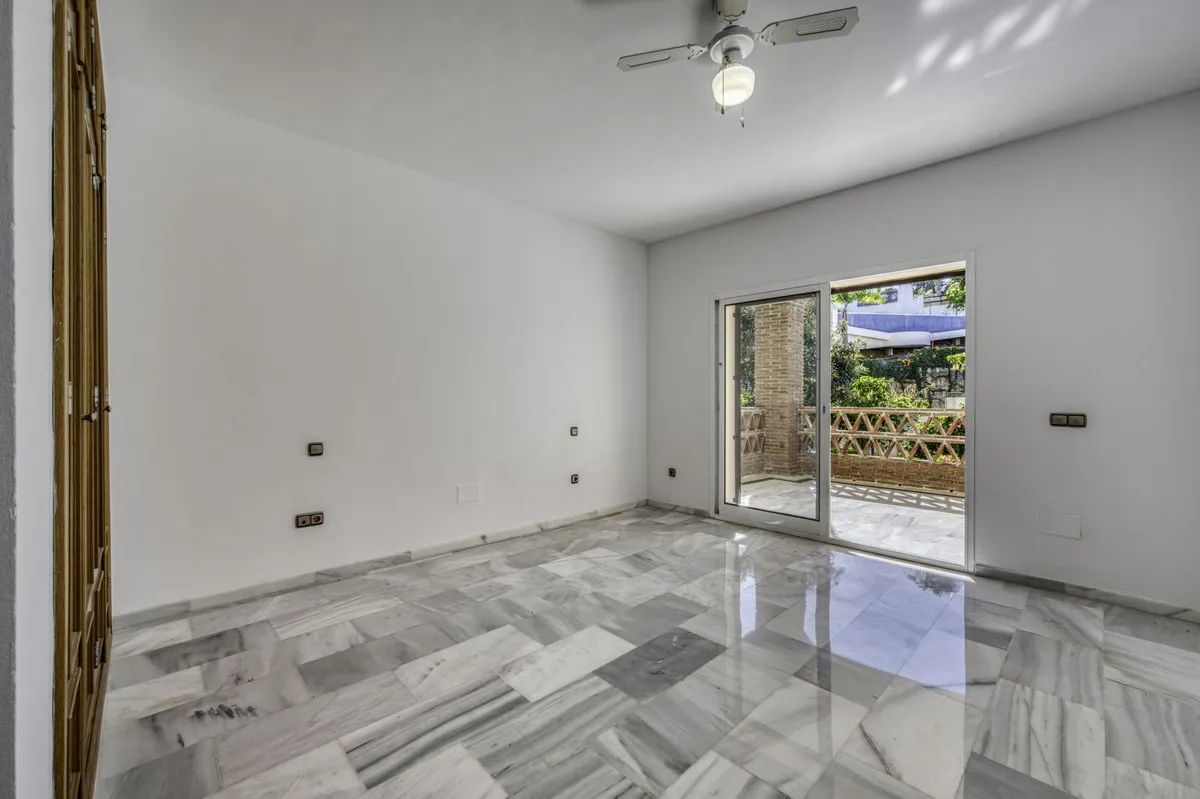 2e34efcc-c6d7-474b-bf52-7ed89882350d