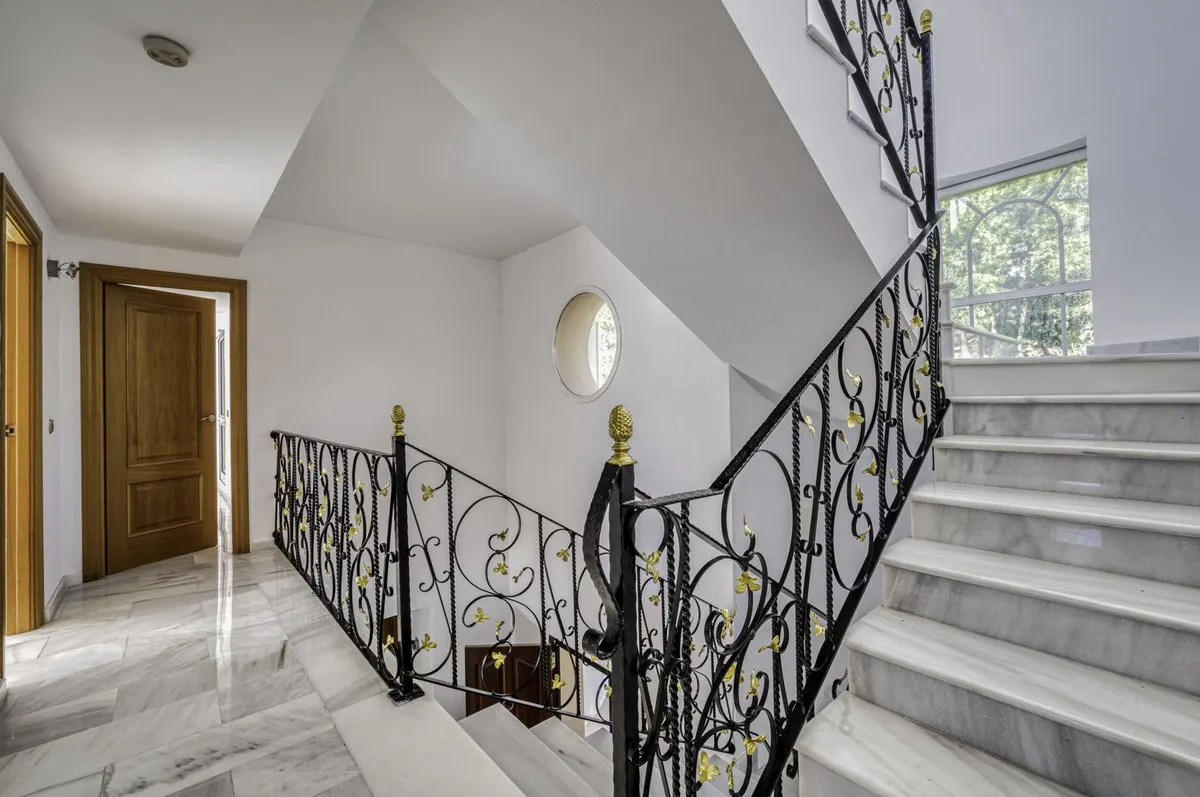 54f336ae-5613-4db5-8c99-661228db6442