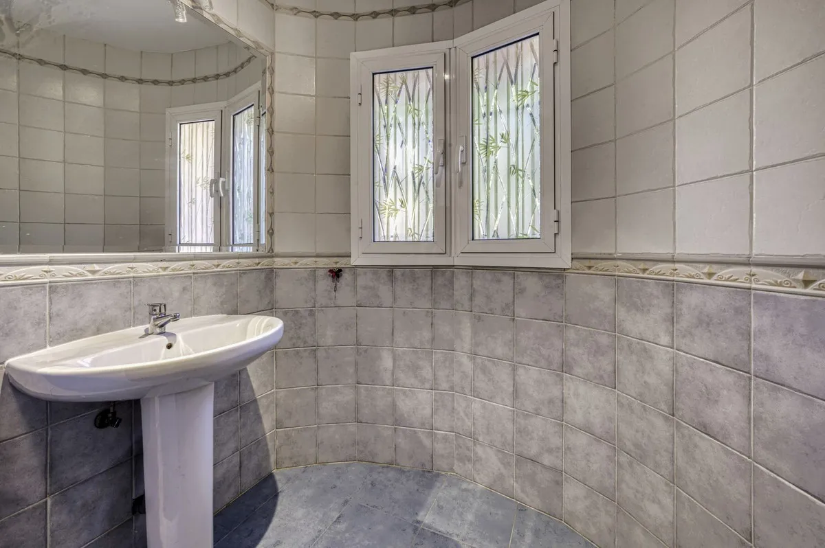 630ed8a8-2165-48e9-b5d4-45462463396b