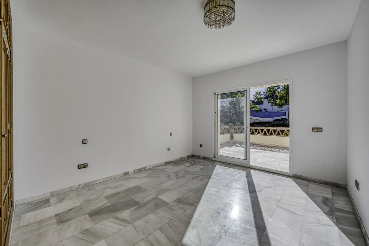 a6e54d64-8d27-4ddc-aa8e-e41b24d569d2