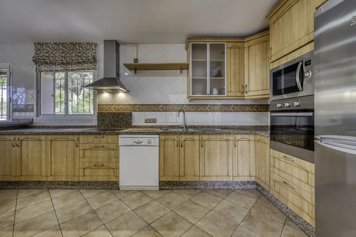 a9f61e95-9315-4d57-a058-0b585de37d67