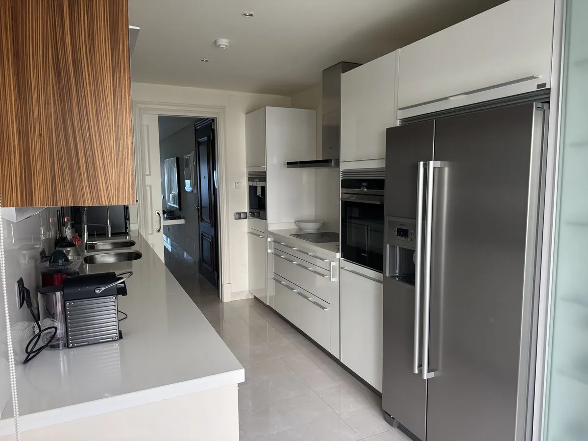 6c5aa2cd-3a9f-41f1-bcbe-8933f4c0d395