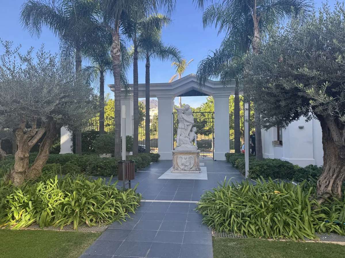 d7bf6d3b-dc0f-4ca7-b4a5-a6722f39a4c6