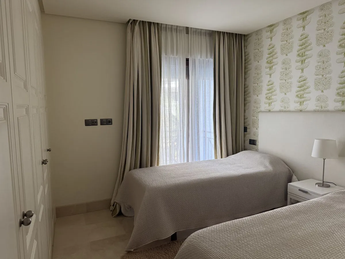 dd881f92-0d3d-4e34-a243-4606921a9094