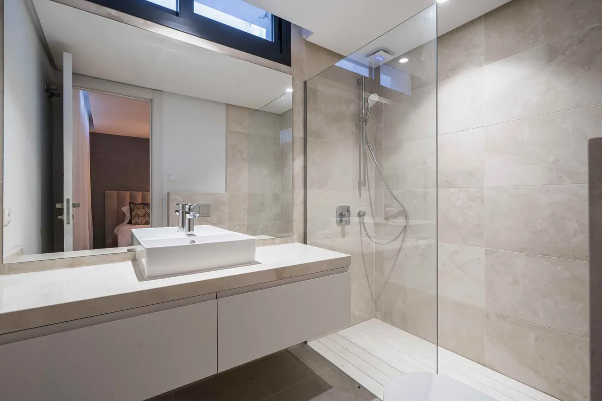 06247857-c24f-4244-8505-3e74a628c180