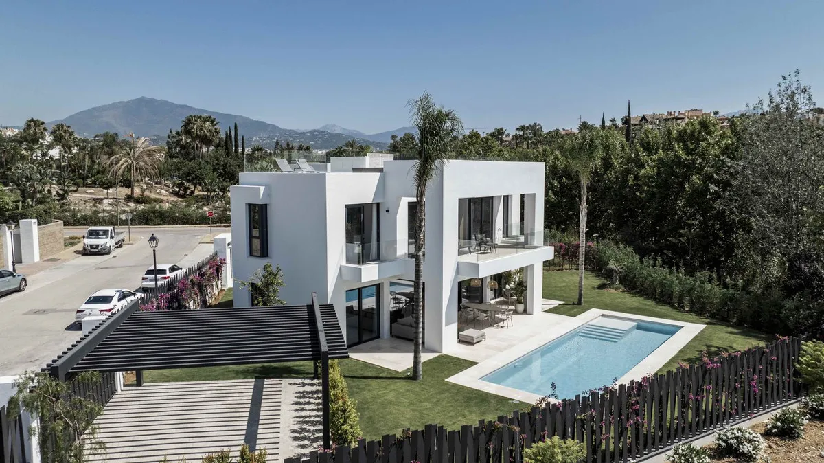 Luxurious Villa in El Campanario Golf