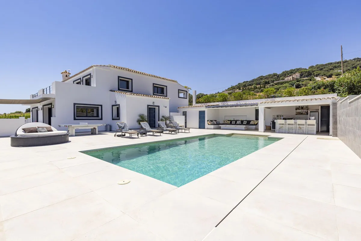 Luxurious Sanctuary near Finca Cortesín Golf & Country Club