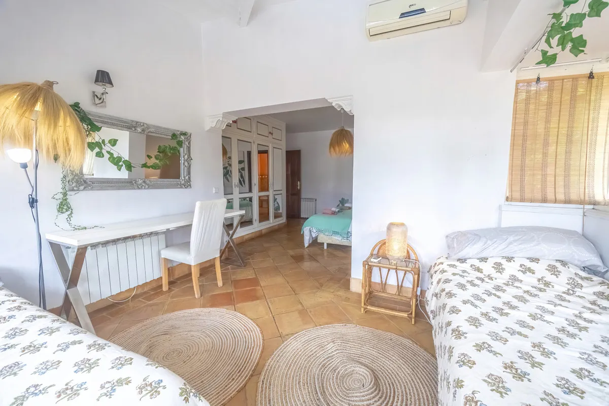 18995159-cd33-4e64-ba03-58f6595d130c