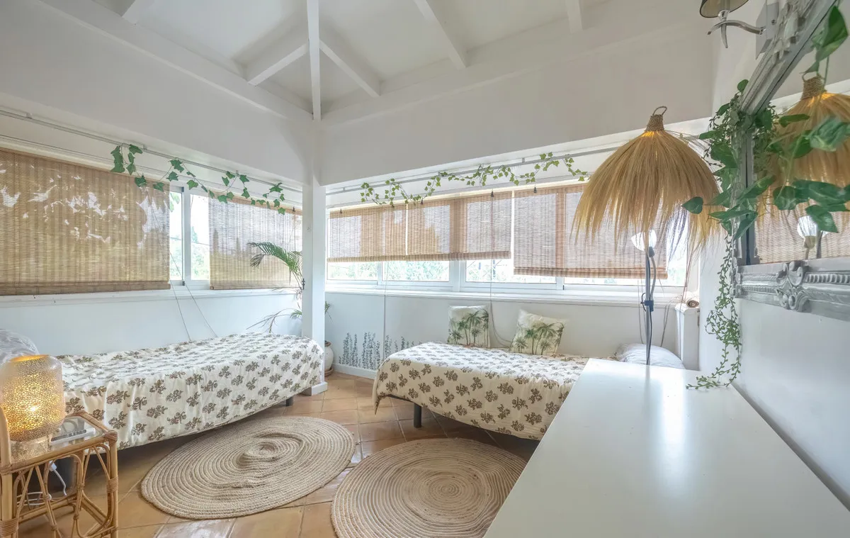 380e3833-12ac-40aa-b1dc-8dc616371158