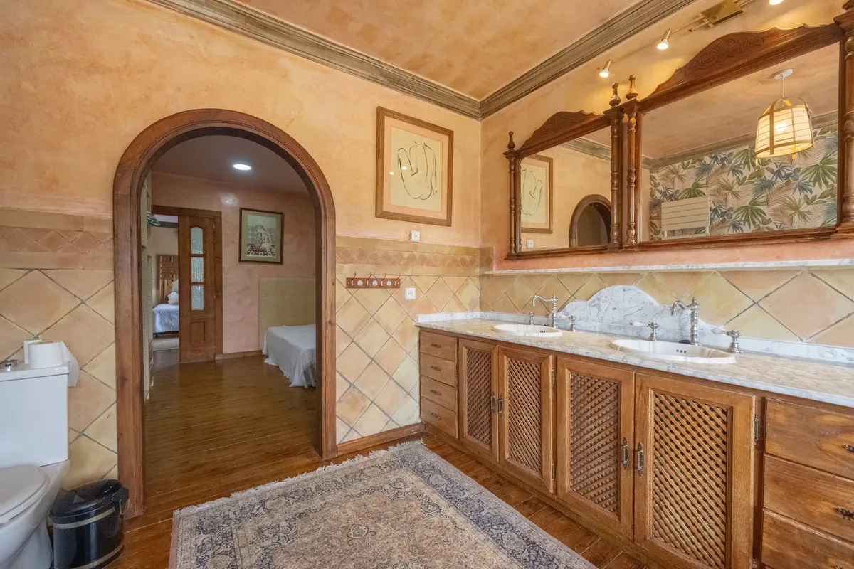 8ed41330-4b17-43ce-a91e-918ab8d90f76