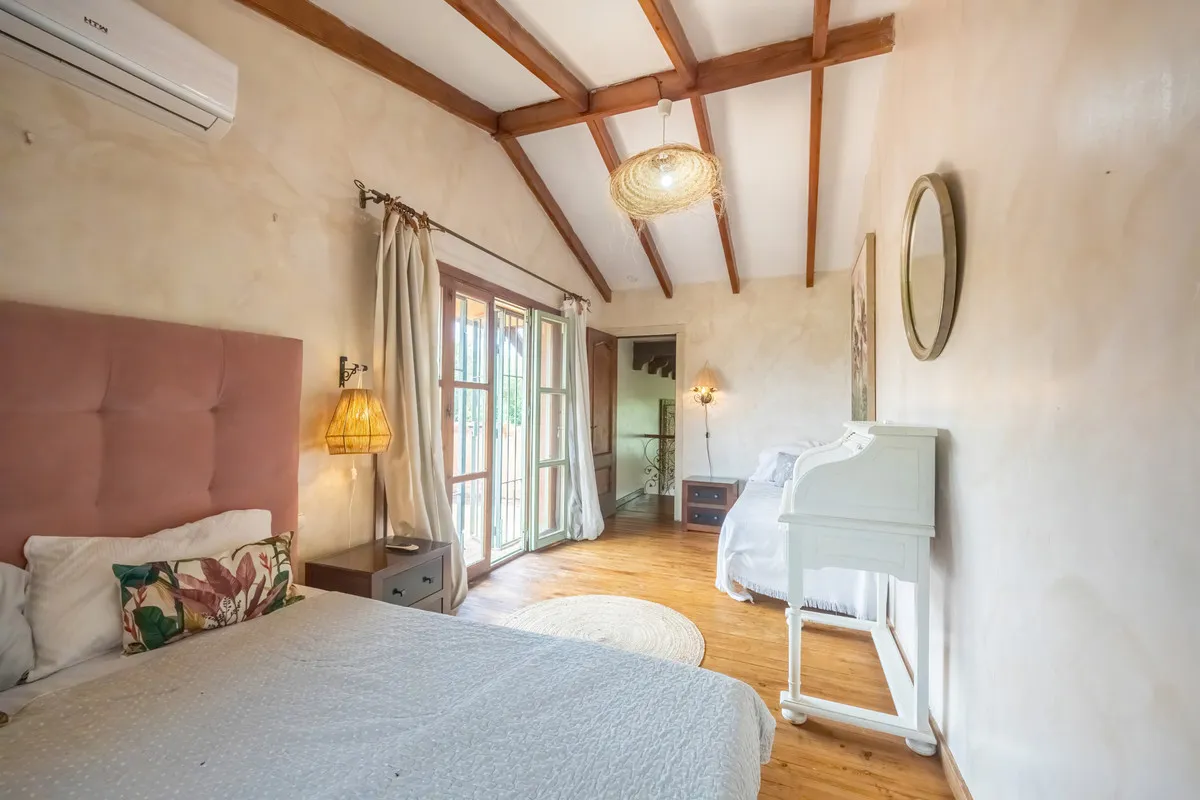 94aadeea-7eed-47c5-9142-65efd3f35bb6