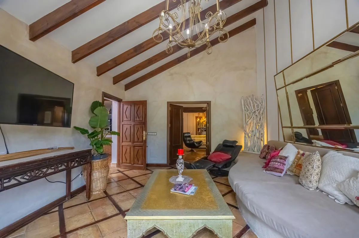 a09dcaac-fd37-4947-af28-8e4c5dea50a1