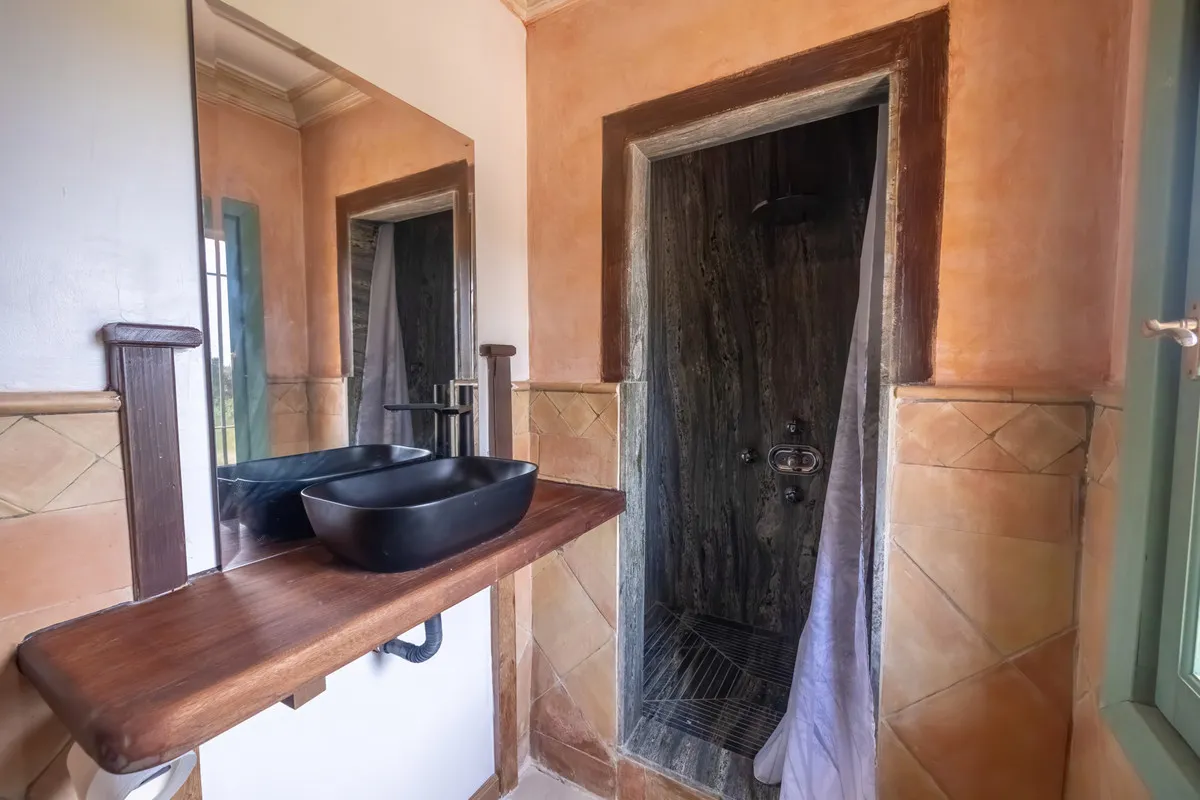 d42ca8ee-21fb-439d-a4ee-7f256c9d60c3