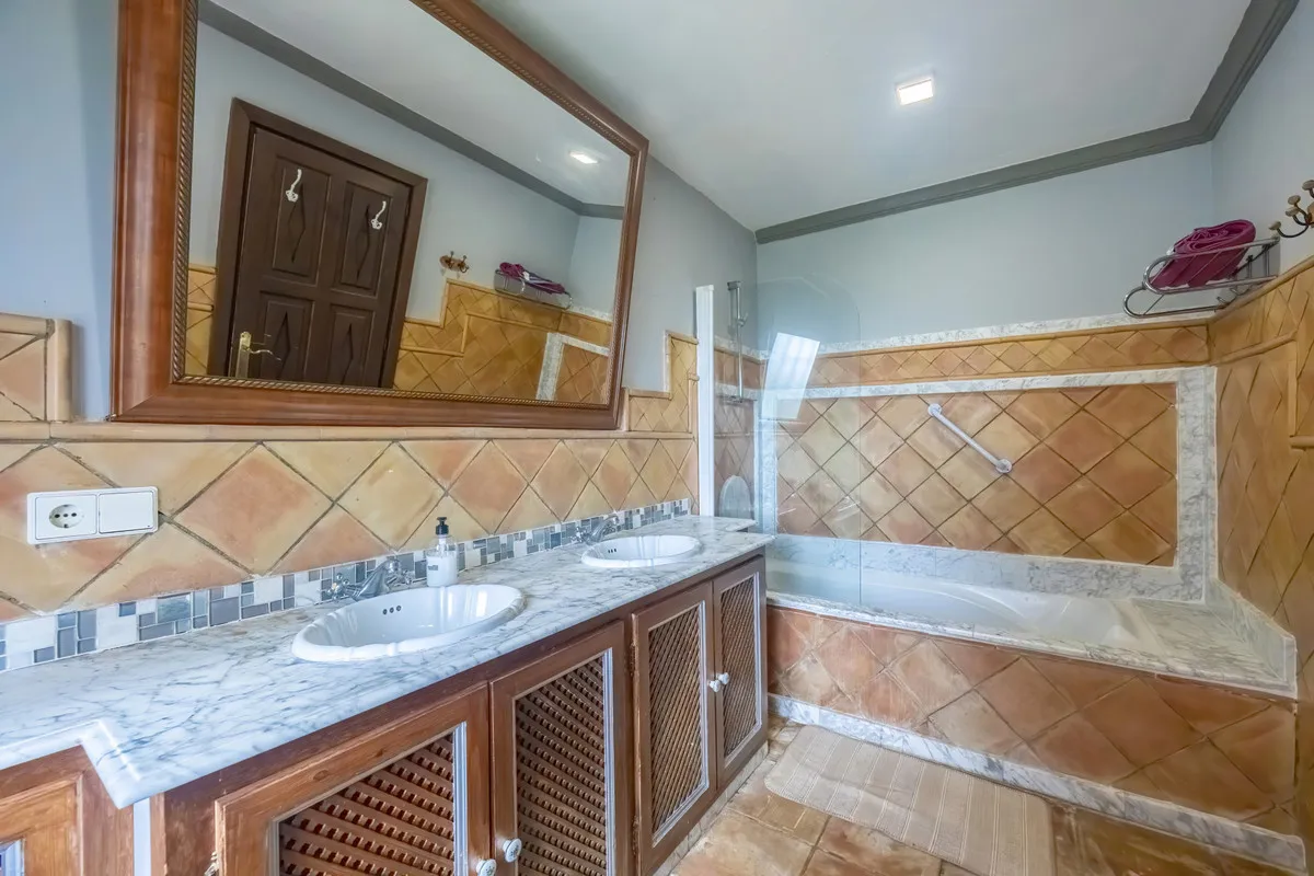 dbdcff88-b956-4442-bba6-7aacacbda163