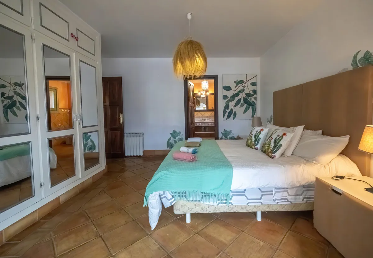 faf5633f-75c7-4a22-a202-531ef9b90cca