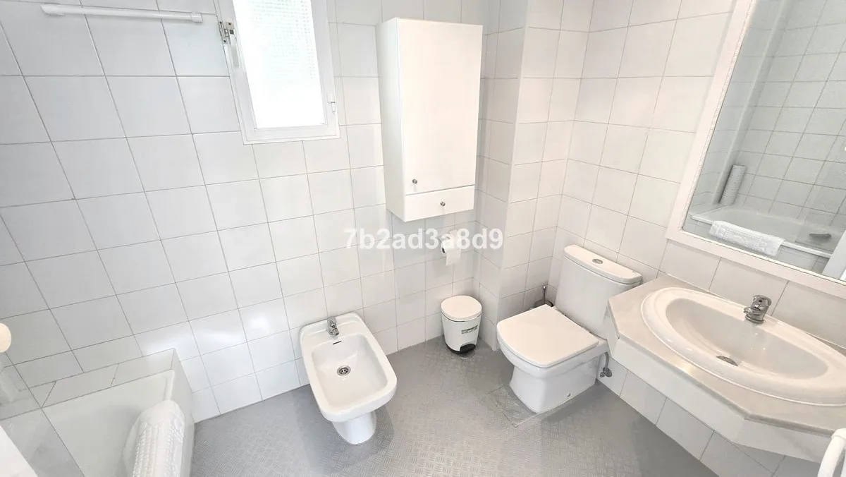 a579a012-87f2-475e-8c81-4c83d0eb9bd0