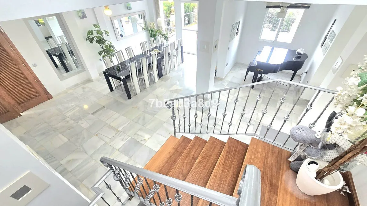 a69c4883-e5b2-4737-ae7b-a294ad5aa911