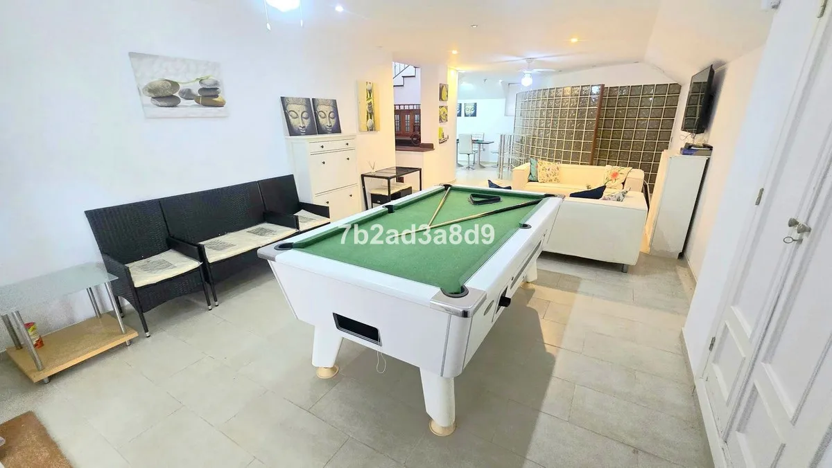 cecdbc44-3642-41b1-b12f-3db559ecca30