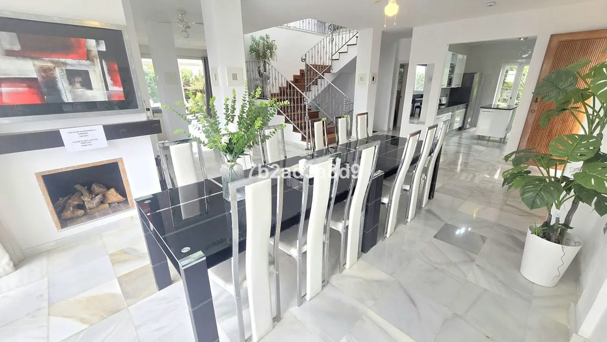 e370d651-f4d9-4533-8d6b-57bea6718901