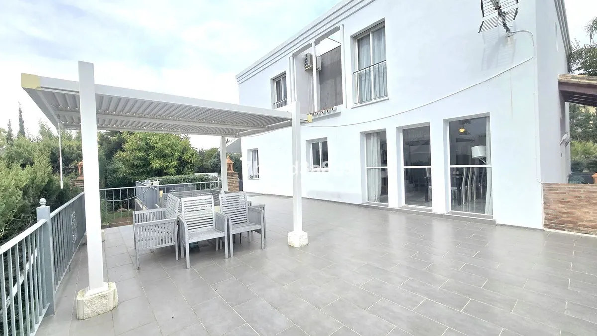 ed2b3c99-a065-4f45-be56-f56d6ec628e7