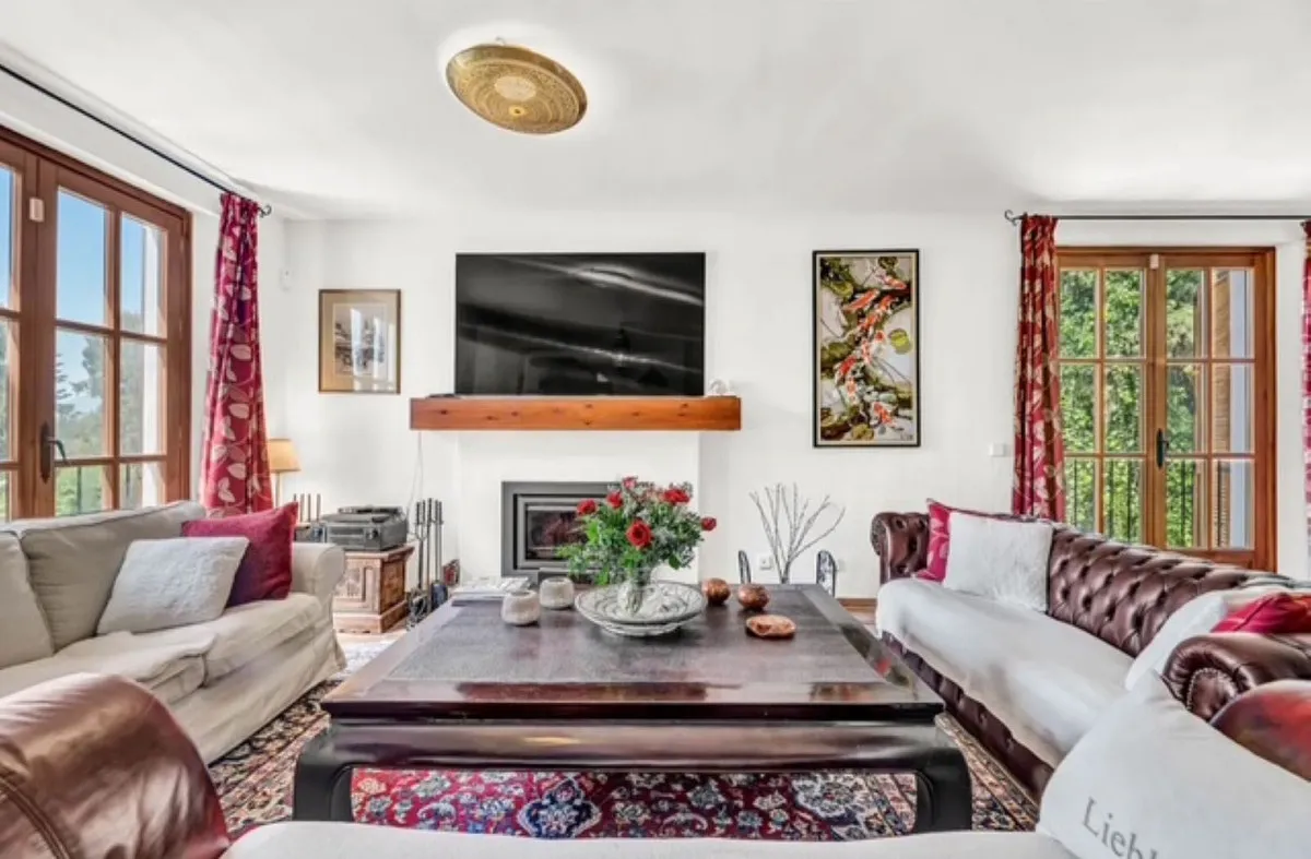 8b4cd3b5-6e6e-429a-b659-e29d9dafe3d0