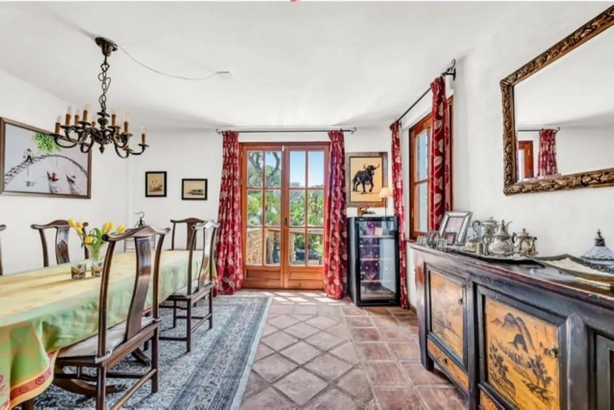 a4c38af6-fd83-49f4-b6ce-8223e4b2fc5a