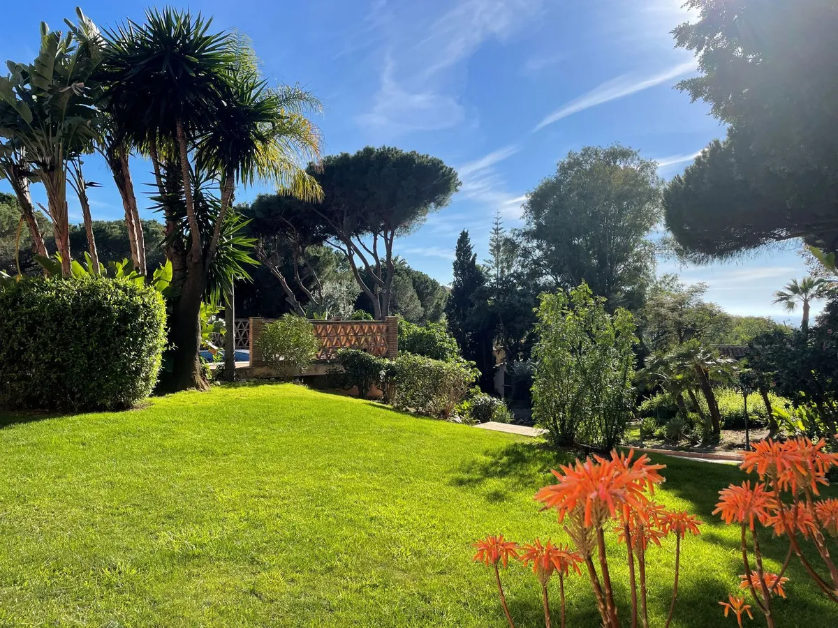 da87eeec-801f-479f-8d27-98f2a13de2ec