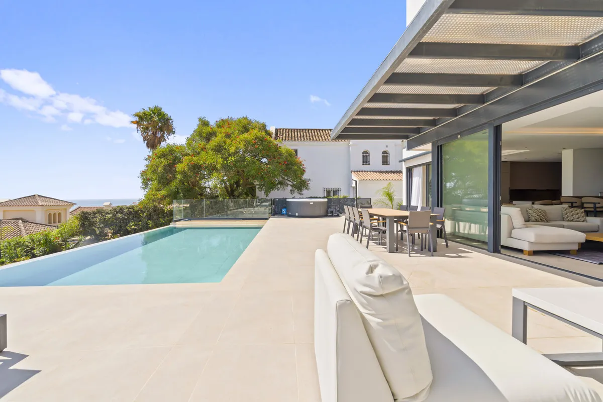 739c4f7a-9962-4f71-948d-261c73d53f4f