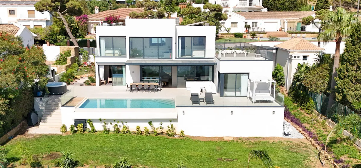 794e3837-a99b-45f5-bfc1-d551a91ed9f5